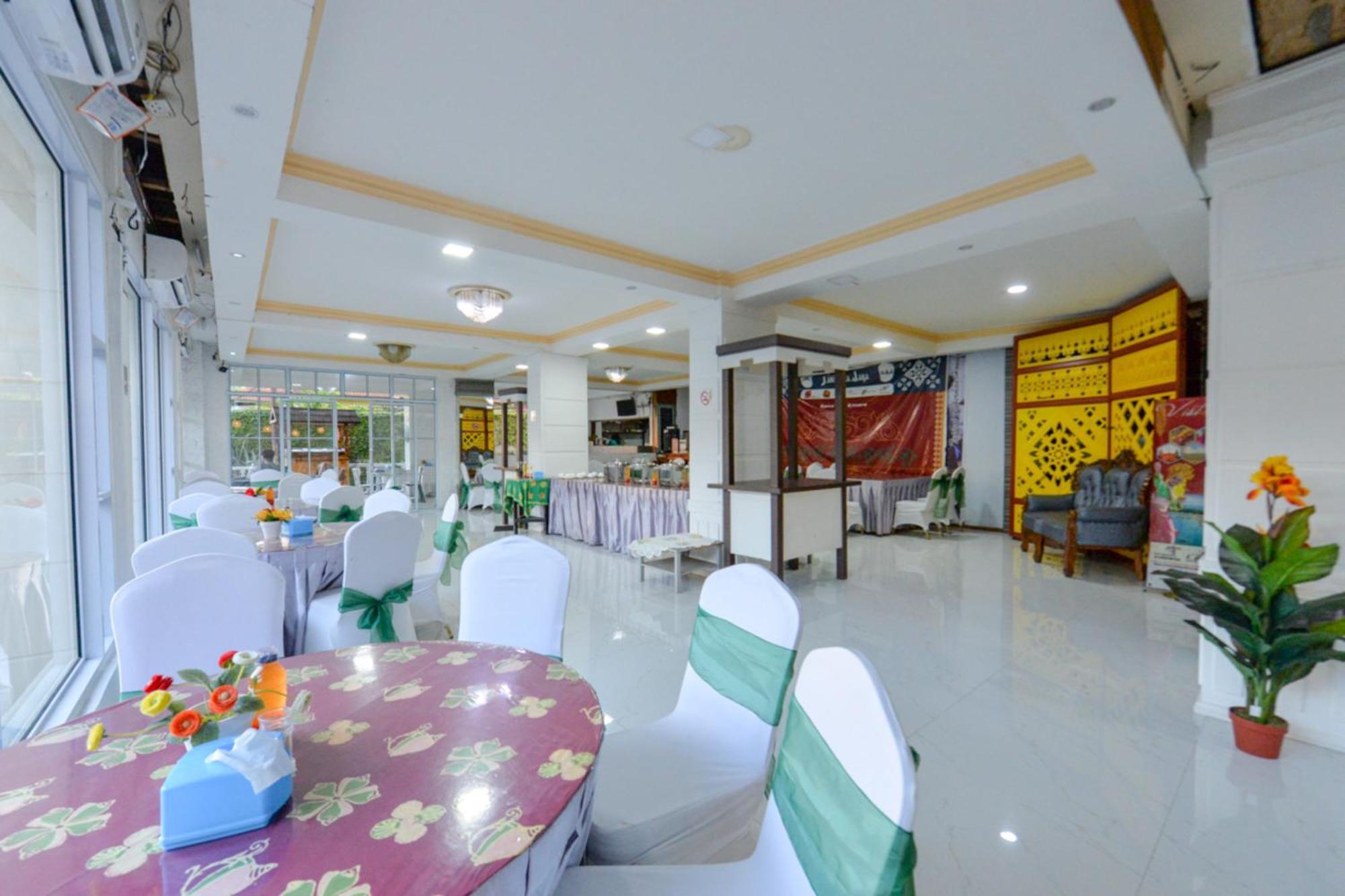 Oyo 2487 Sampurna Jaya Hotel Tanjung Pinang Dış mekan fotoğraf