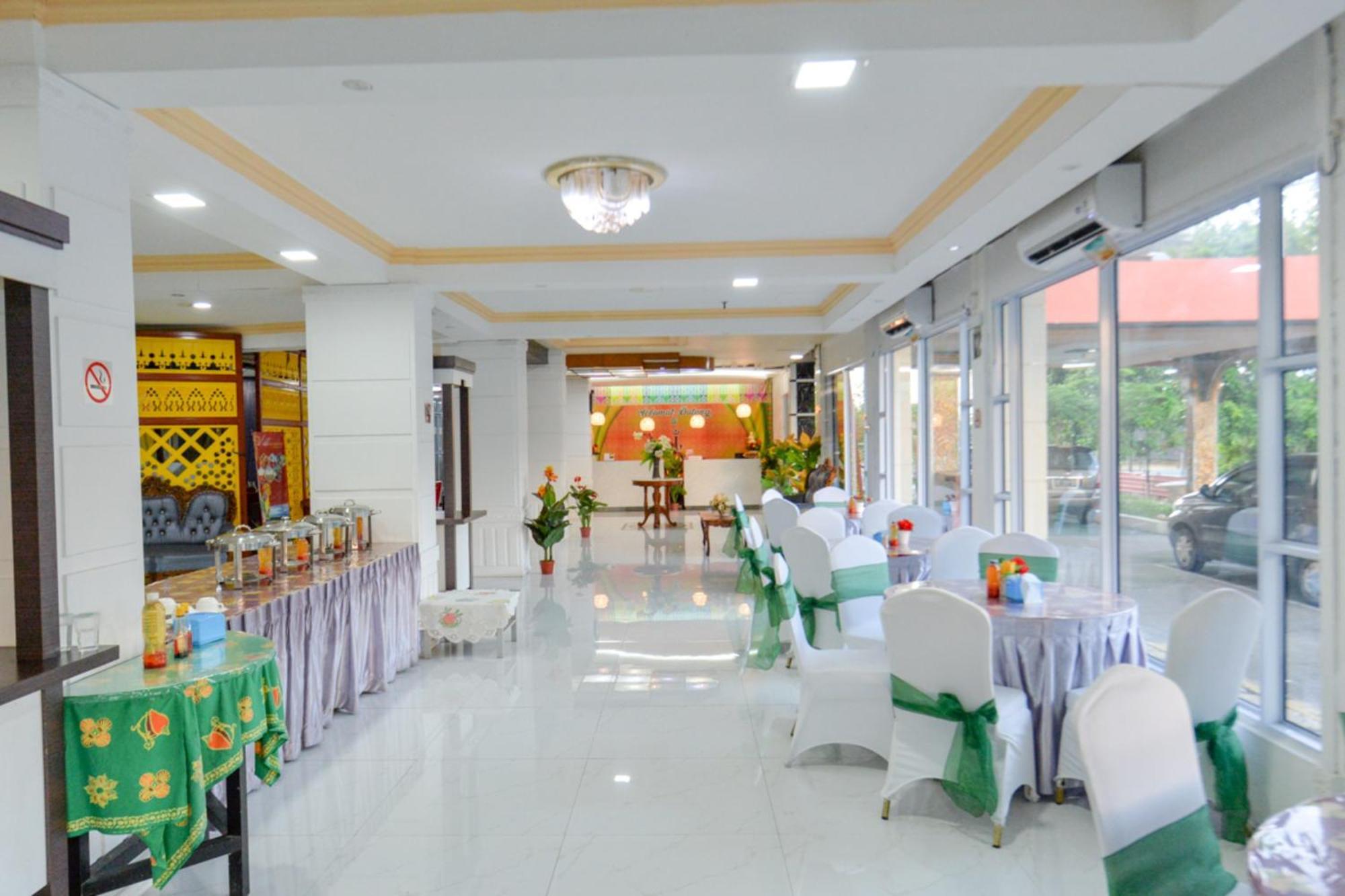 Oyo 2487 Sampurna Jaya Hotel Tanjung Pinang Dış mekan fotoğraf