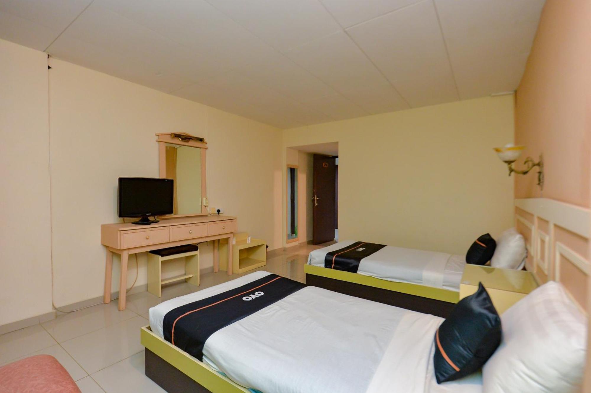 Oyo 2487 Sampurna Jaya Hotel Tanjung Pinang Dış mekan fotoğraf