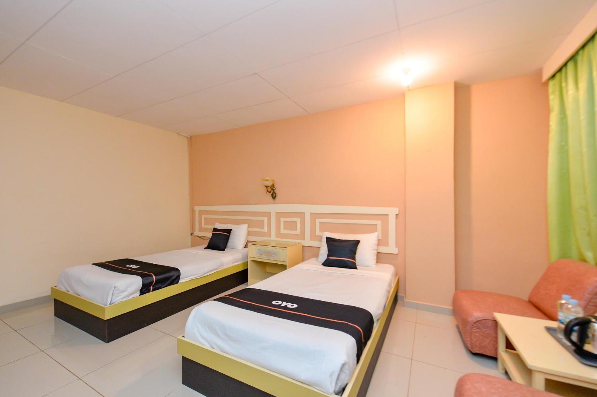 Oyo 2487 Sampurna Jaya Hotel Tanjung Pinang Dış mekan fotoğraf
