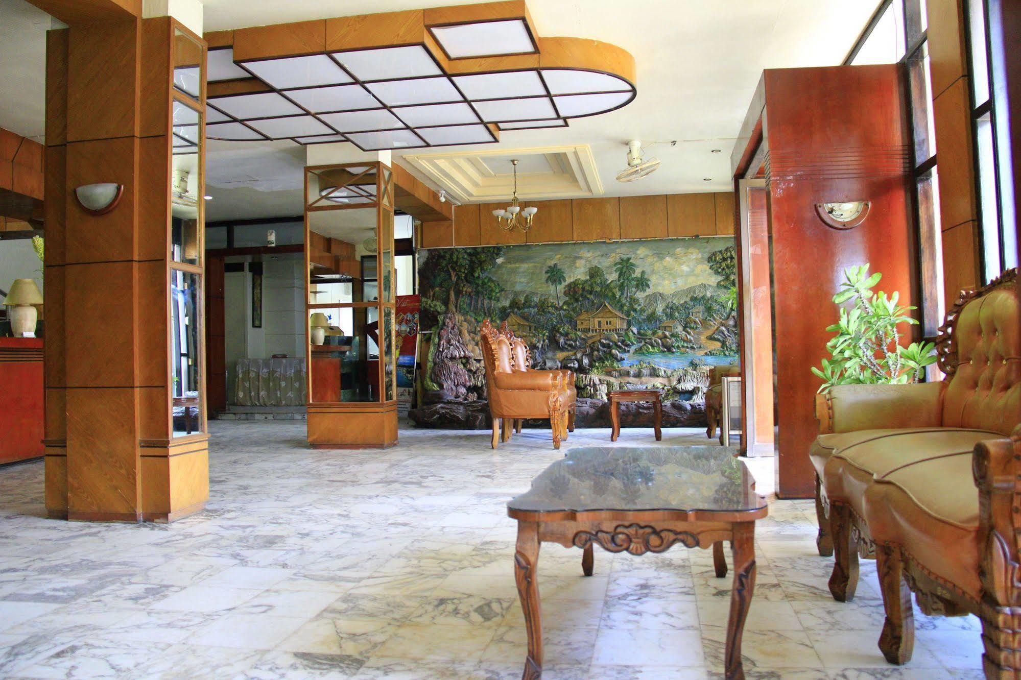 Oyo 2487 Sampurna Jaya Hotel Tanjung Pinang Dış mekan fotoğraf