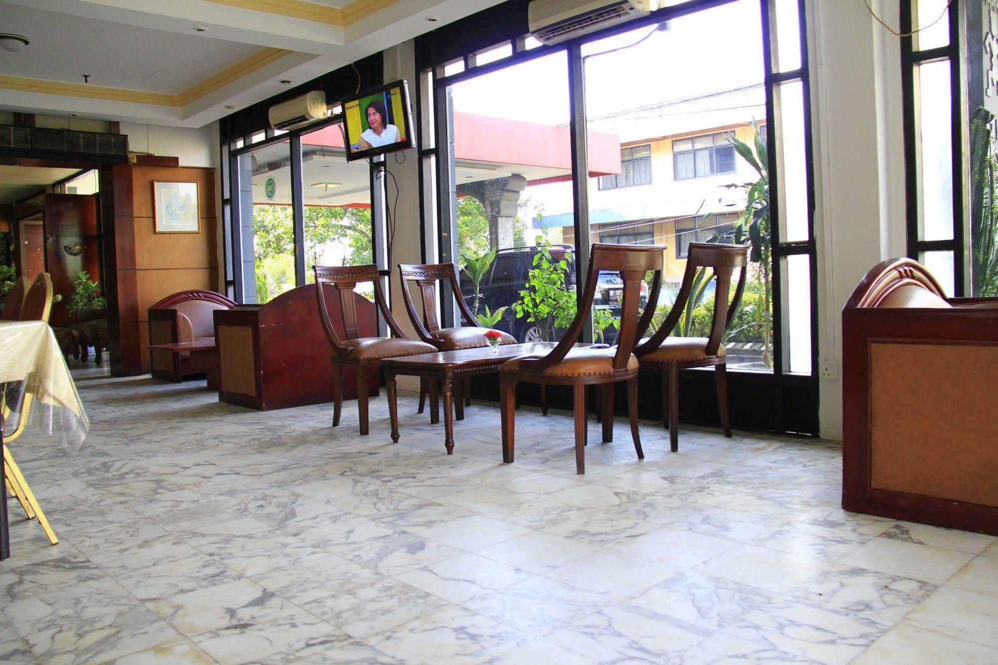 Oyo 2487 Sampurna Jaya Hotel Tanjung Pinang Dış mekan fotoğraf