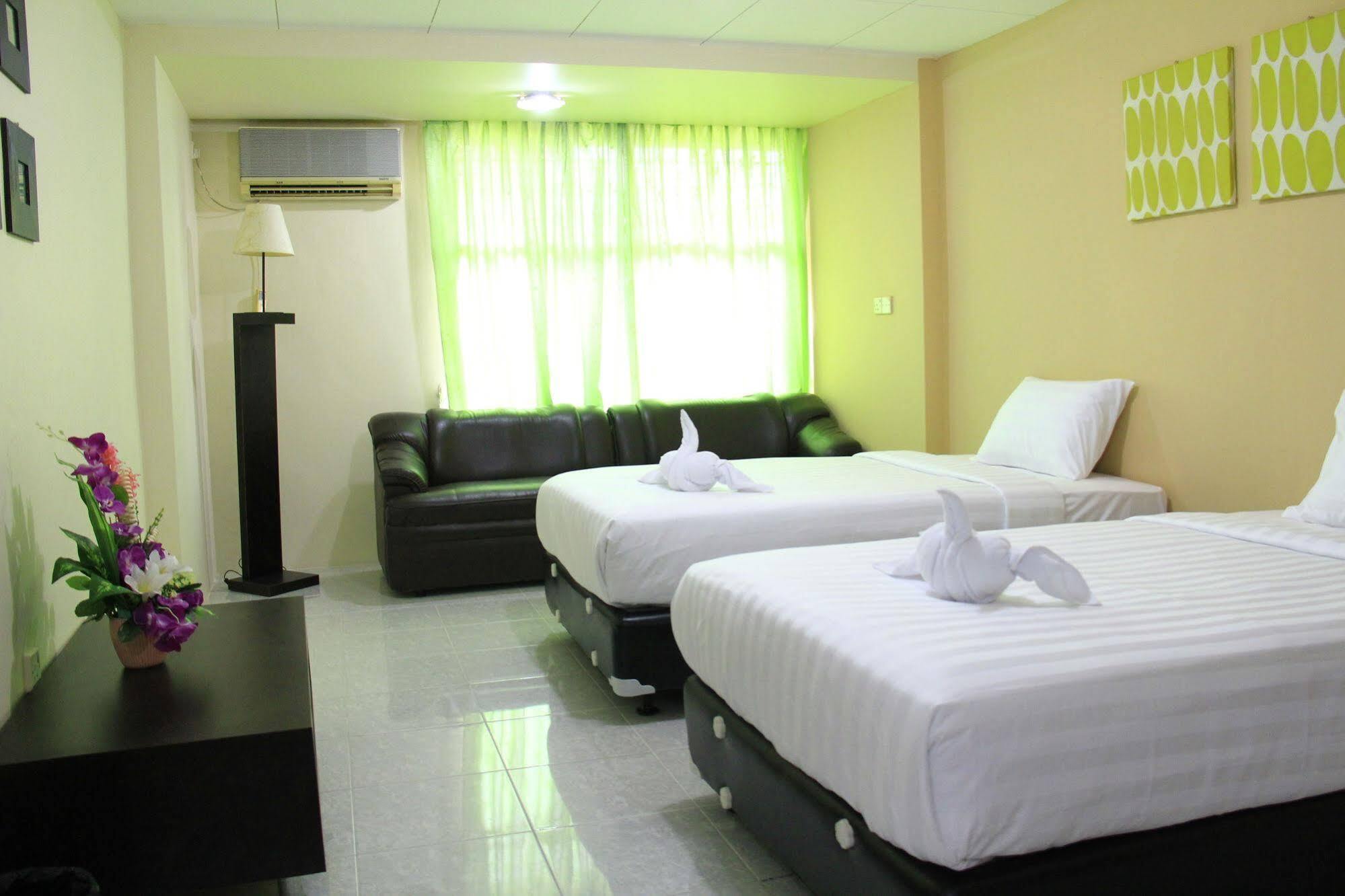 Oyo 2487 Sampurna Jaya Hotel Tanjung Pinang Dış mekan fotoğraf