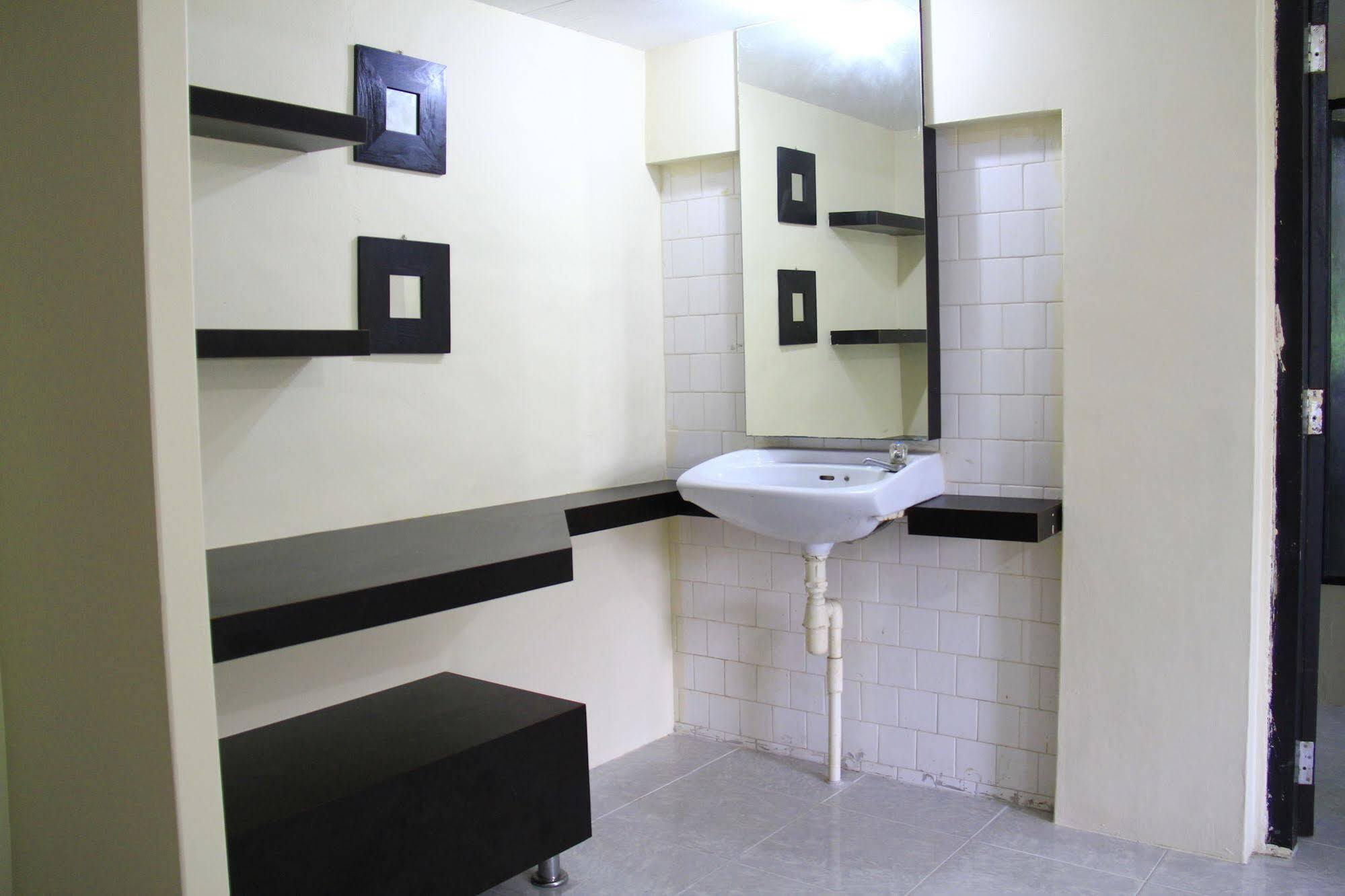Oyo 2487 Sampurna Jaya Hotel Tanjung Pinang Dış mekan fotoğraf