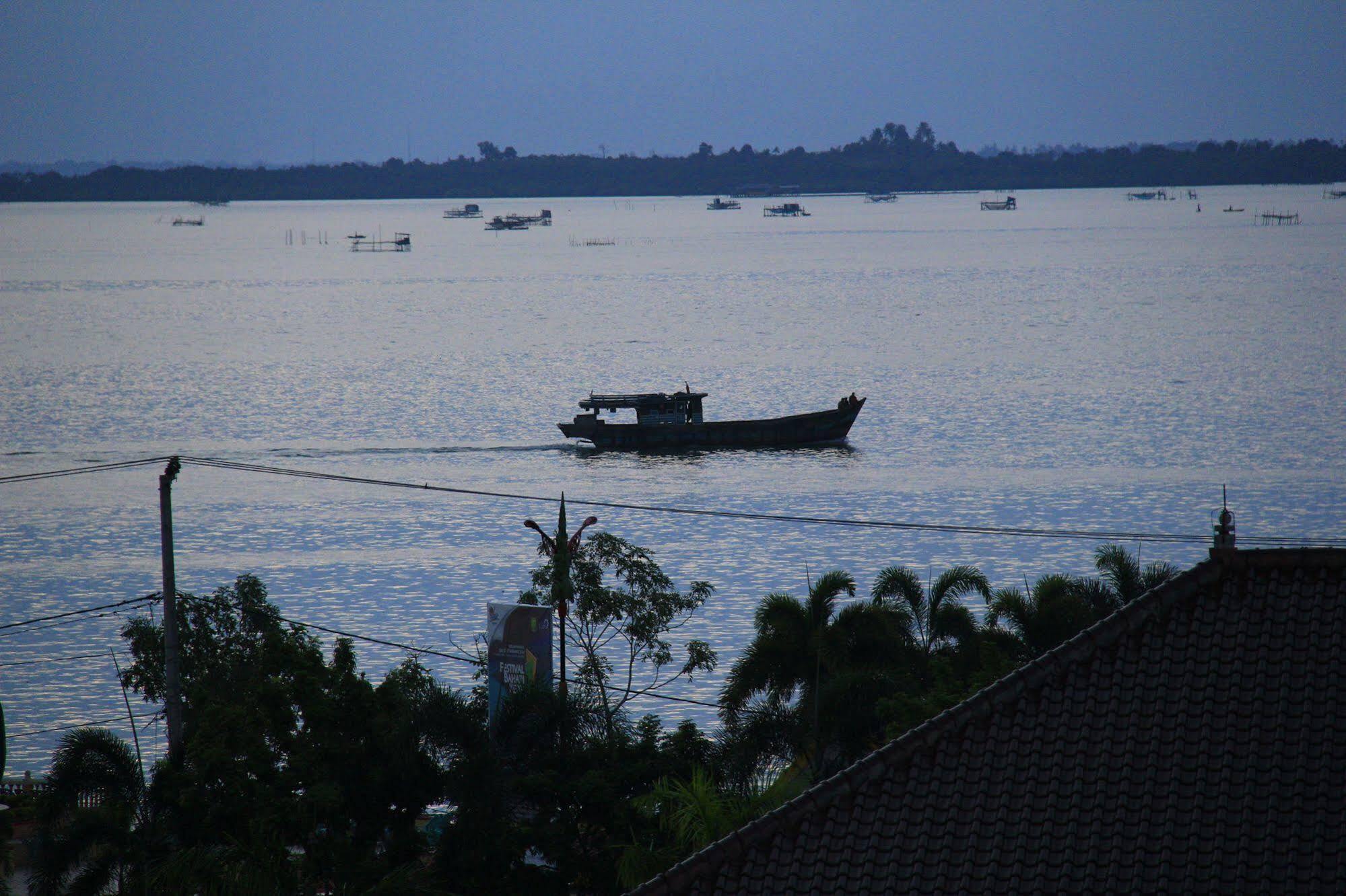 Oyo 2487 Sampurna Jaya Hotel Tanjung Pinang Dış mekan fotoğraf